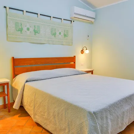 Nuraghe Bianco Nocleg ze śniadaniem 3*