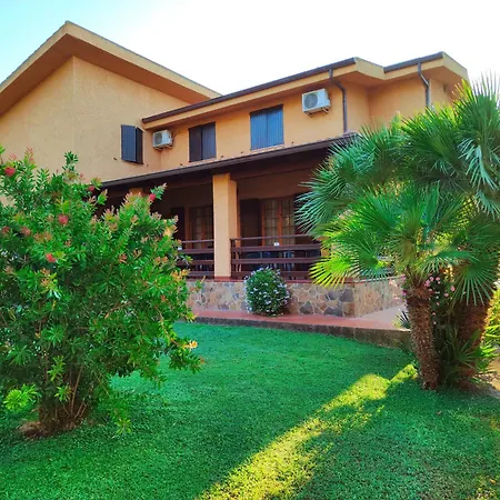 Nuraghe Bianco Bed & Breakfast