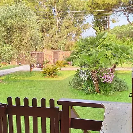 Nuraghe Bianco Bed & Breakfast 3*