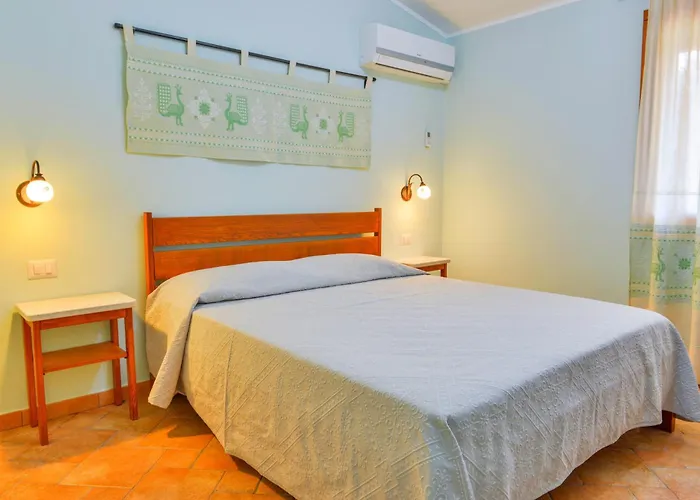 Nuraghe Bianco Bed and breakfast 3*