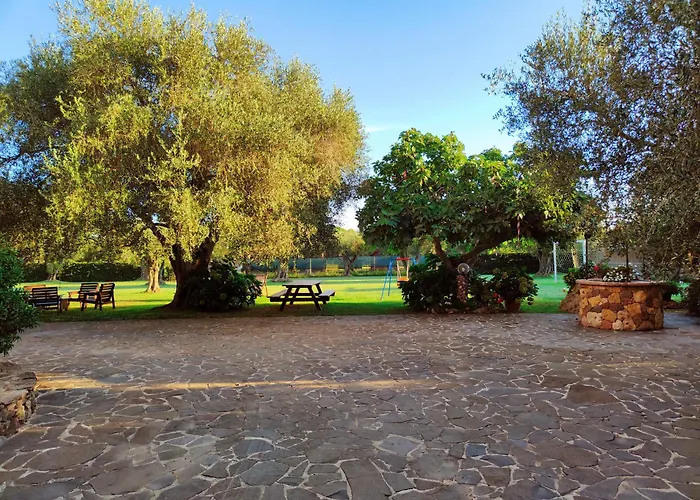 Nuraghe Bianco Bed and breakfast 3*