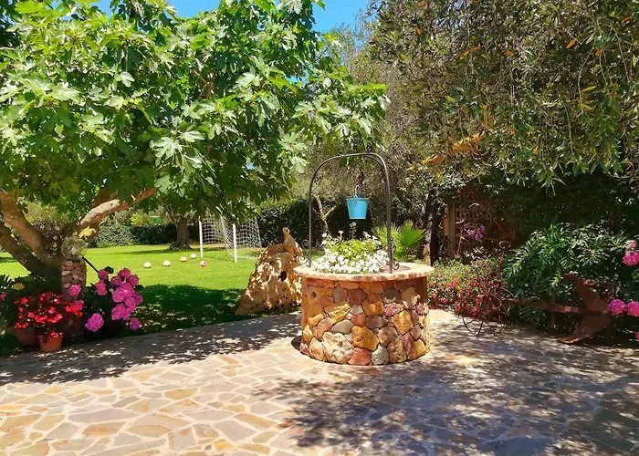 Bed and breakfast Nuraghe Bianco 3*